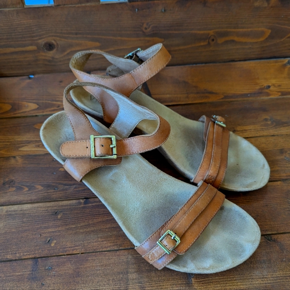 Vionic Laurie Leather Sandals Wedges Brown Leather size 9